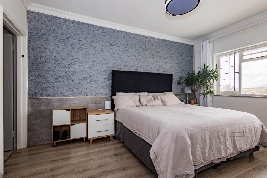 To Let 4 Bedroom Property for Rent in Eversdal Western Cape